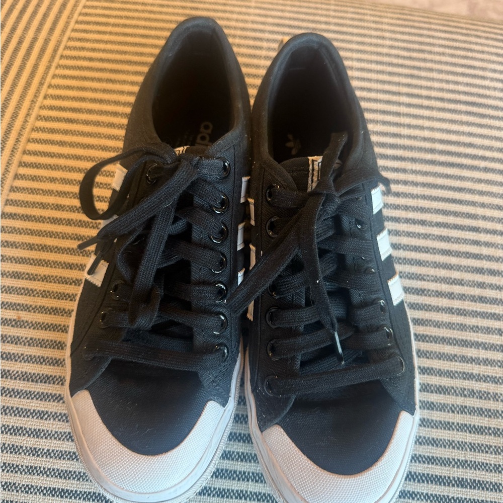 Adidas  women’s Black and White Sneakers, Bravada platform 2.0, worn twice
